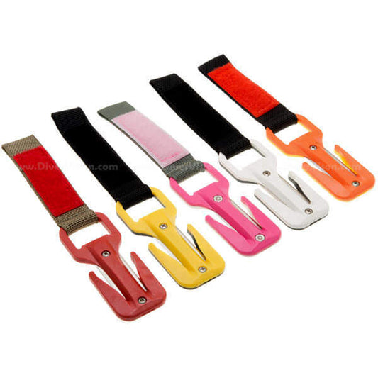 Coltelli e altri utensili da taglio subacquei